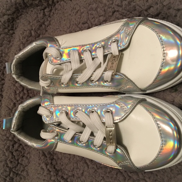 bebe Other - ❤️Bebe White/Silver sneakers -- girls sz 4/5
